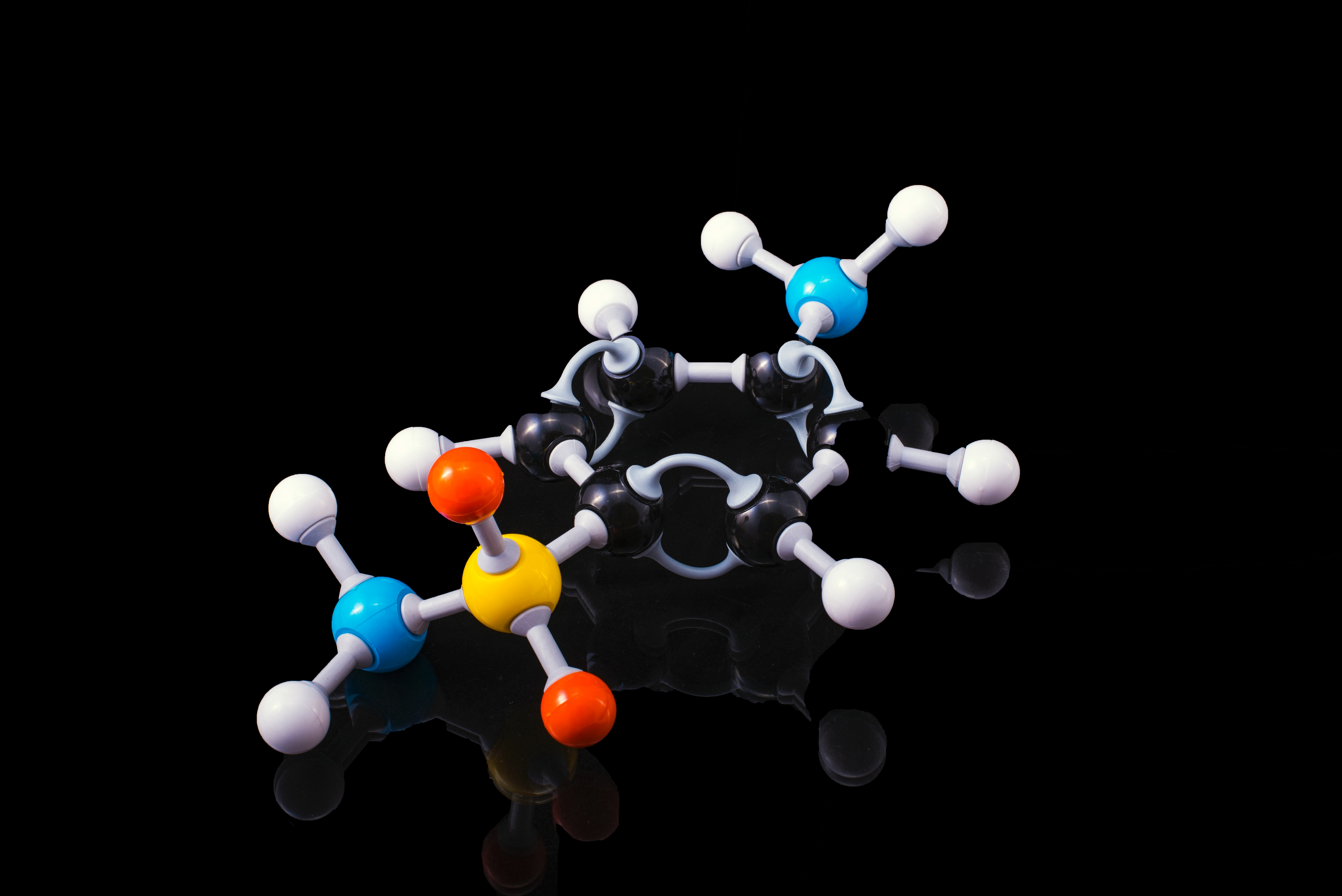 Graph Neural Network Tool for Predicting Physico-Chemical Properties of Molecules